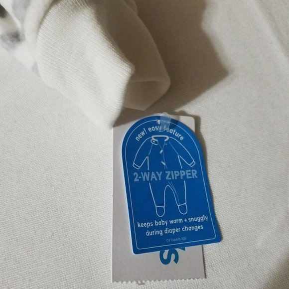 Carter's Baby 6 month fleece footed sleeper NWT. - Picture 4 of 5